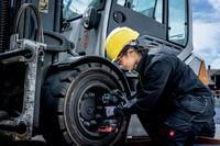 Аккумуляторный ударный гайковерт Metabo SSW 18 LTX 800 BL metaBOX 145 L (602403660)