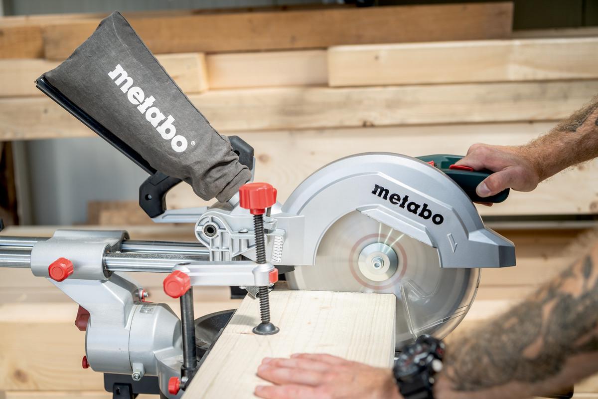 Торцовочная пила Metabo KGS 254 M Картонная коробка (602540000)