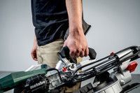 Торцовочная пила Metabo KGS 305 M Set (613305900)