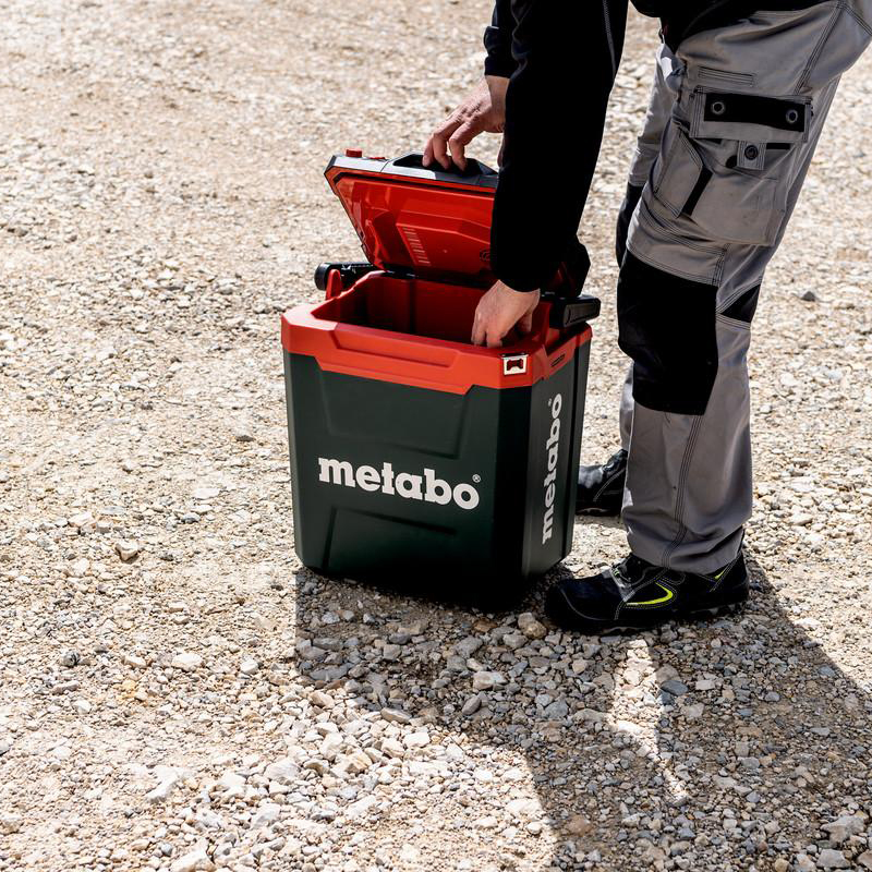 Зручний холодильник Metabo